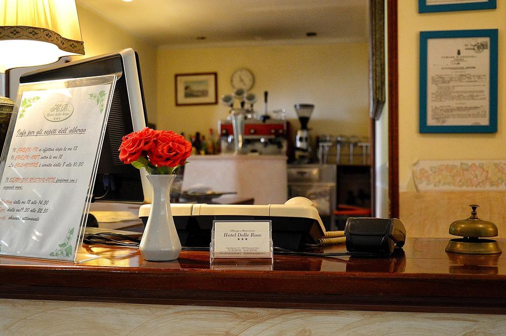 Albergo Delle Rose ポッツオーリ エクステリア 写真