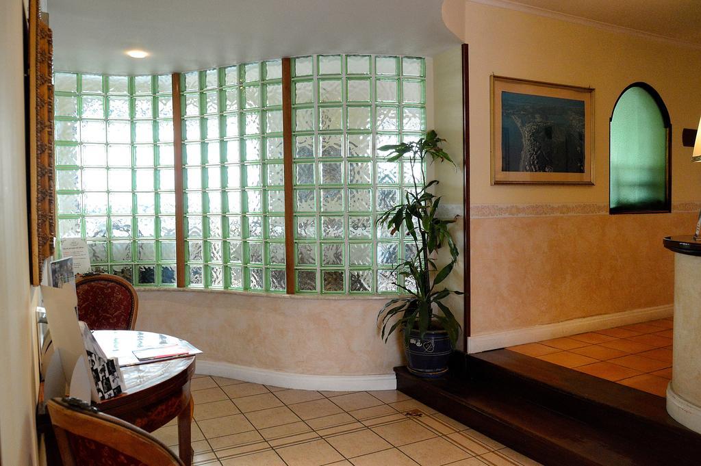 Albergo Delle Rose ポッツオーリ エクステリア 写真